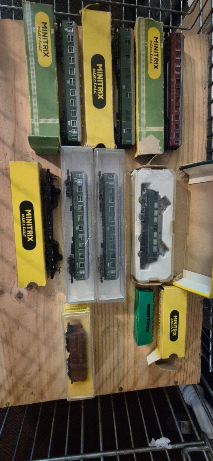 Minitrix Wagons en Treinonderdelen - Diverse Modellen, Hobby en Vrije tijd, Modeltreinen | N-Spoor, Ophalen of Verzenden, Gebruikt
