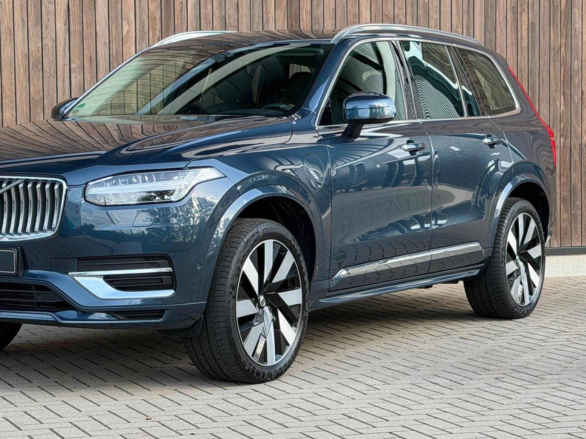 Volvo XC90 2.0 T8 Recharge AWD Plus Bright / Trekhaak / Memo, Dealer onderhouden, Gebruikt, 4 cilinders, 1969 cc