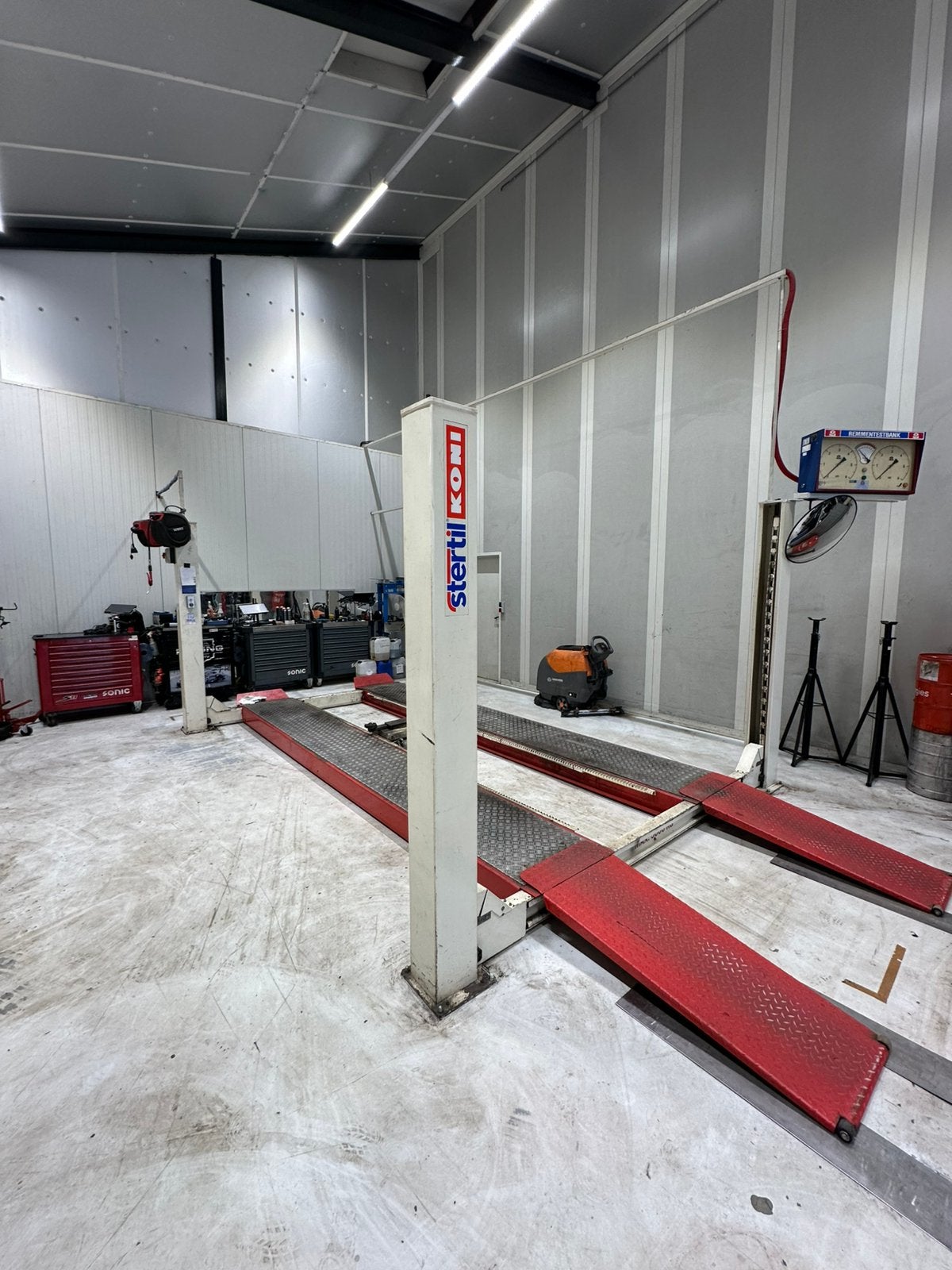 Nusbaum | Koni 4 koloms hefbrug | 5.000 KG, Auto diversen, Ophalen, Gebruikt