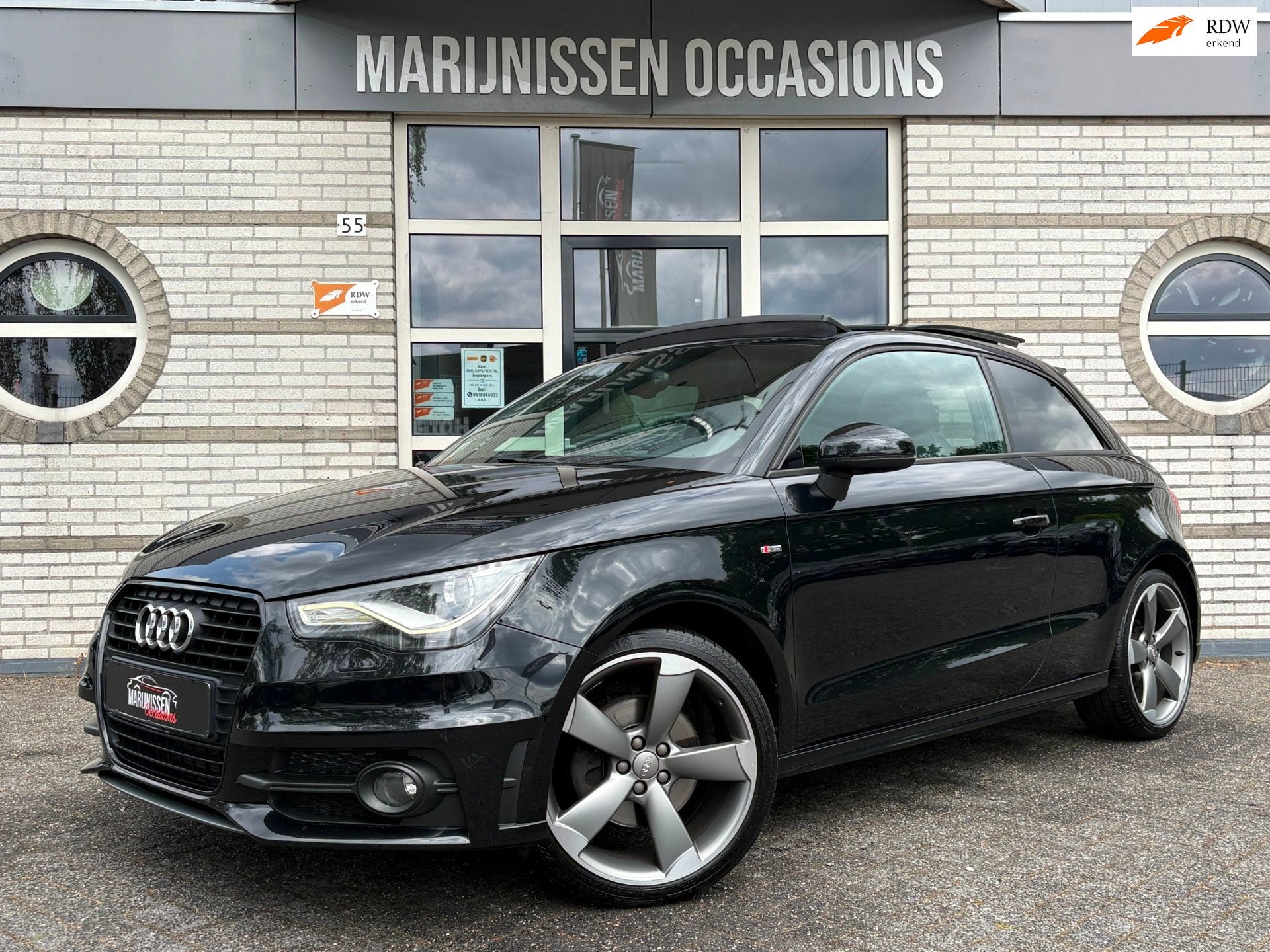 Audi A1 1.4 TFSI 3xS Line Sportpakket |Pano|Navi|PDC|Stoelvw, Auto's, Audi, Zwart, 4 cilinders, 4 stoelen, Leder en Stof