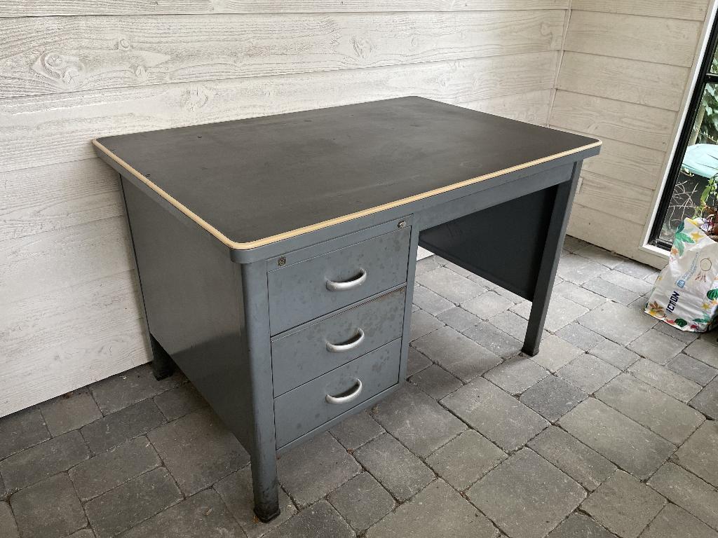 Gispen bureau, Ophalen, Gebruikt, 120 cm, Met lades