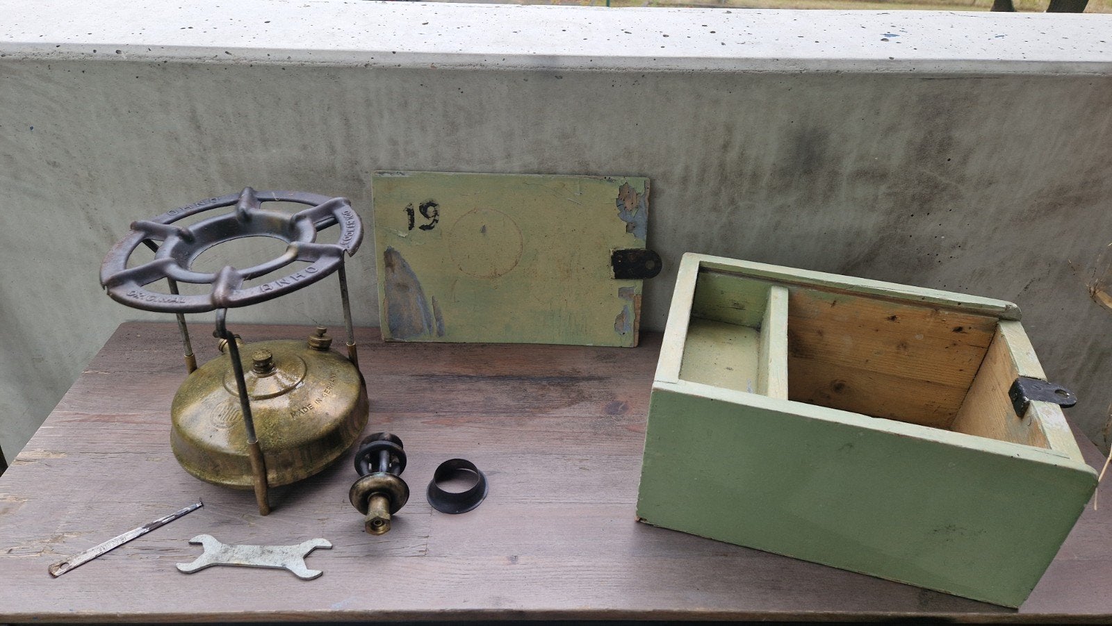 Vintage ANHO Petroleum Kooktoestel met Houten Kist, Ophalen