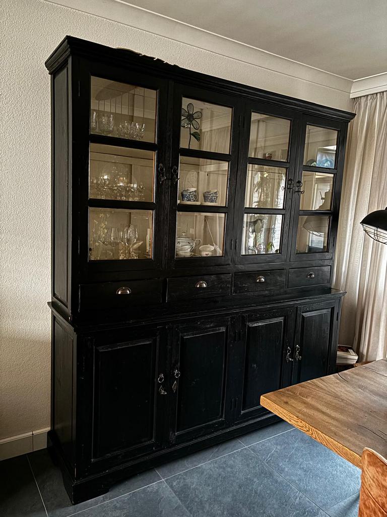 Zwarte teak houten vitrinekast, Ophalen, 200 cm of meer, Teakhout, Zo goed als nieuw