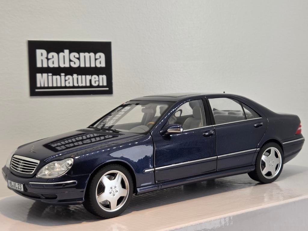 Mercedes-Benz S-Klasse W220 AMG-Line - Blauw - 1:18 Norev, Hobby en Vrije tijd, Modelauto's | 1:18, Auto, Nieuw, Norev, Ophalen of Verzenden