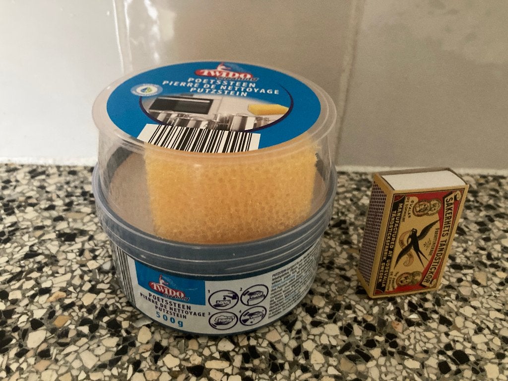 poetssteen natuurlijk sponsje polijstbolletje krachtreiniger, Ophalen of Verzenden, Schoonmaakmiddel