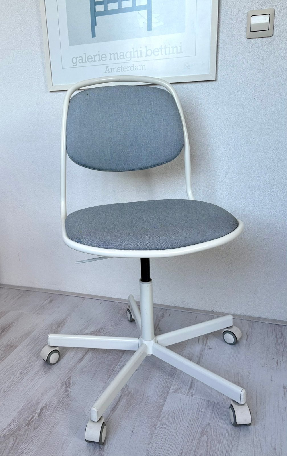 Bureaustoel wit / grijs Örfjall Ikea, Ophalen, Gebruikt, Grijs, Bureaustoel