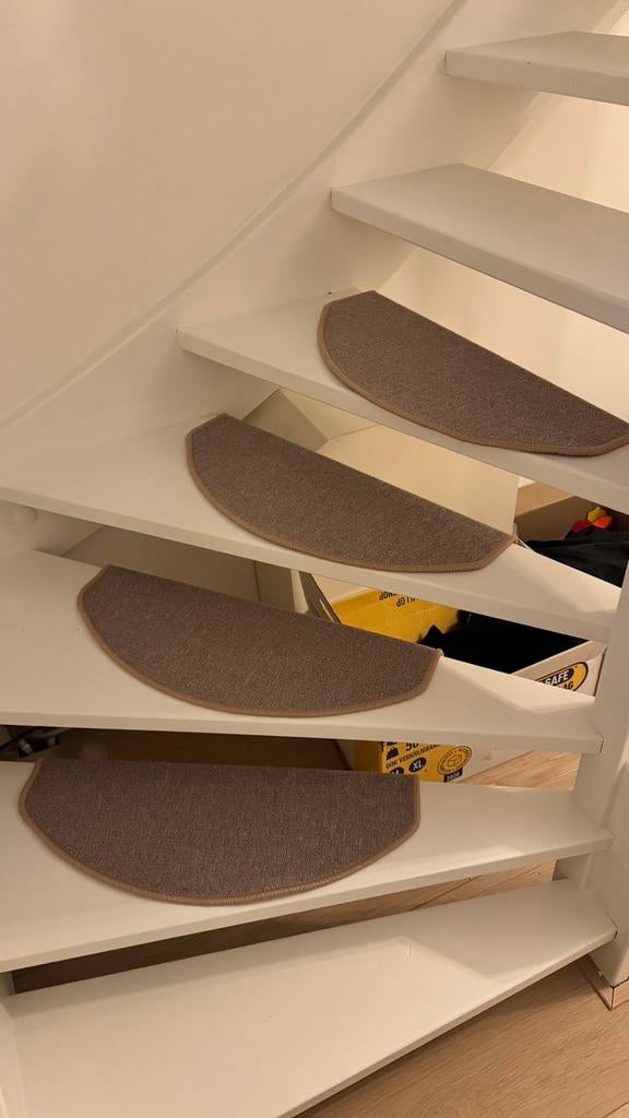 Nieuwe trapmatten beige, Beige, Rond, Nieuw, Minder dan 50 cm