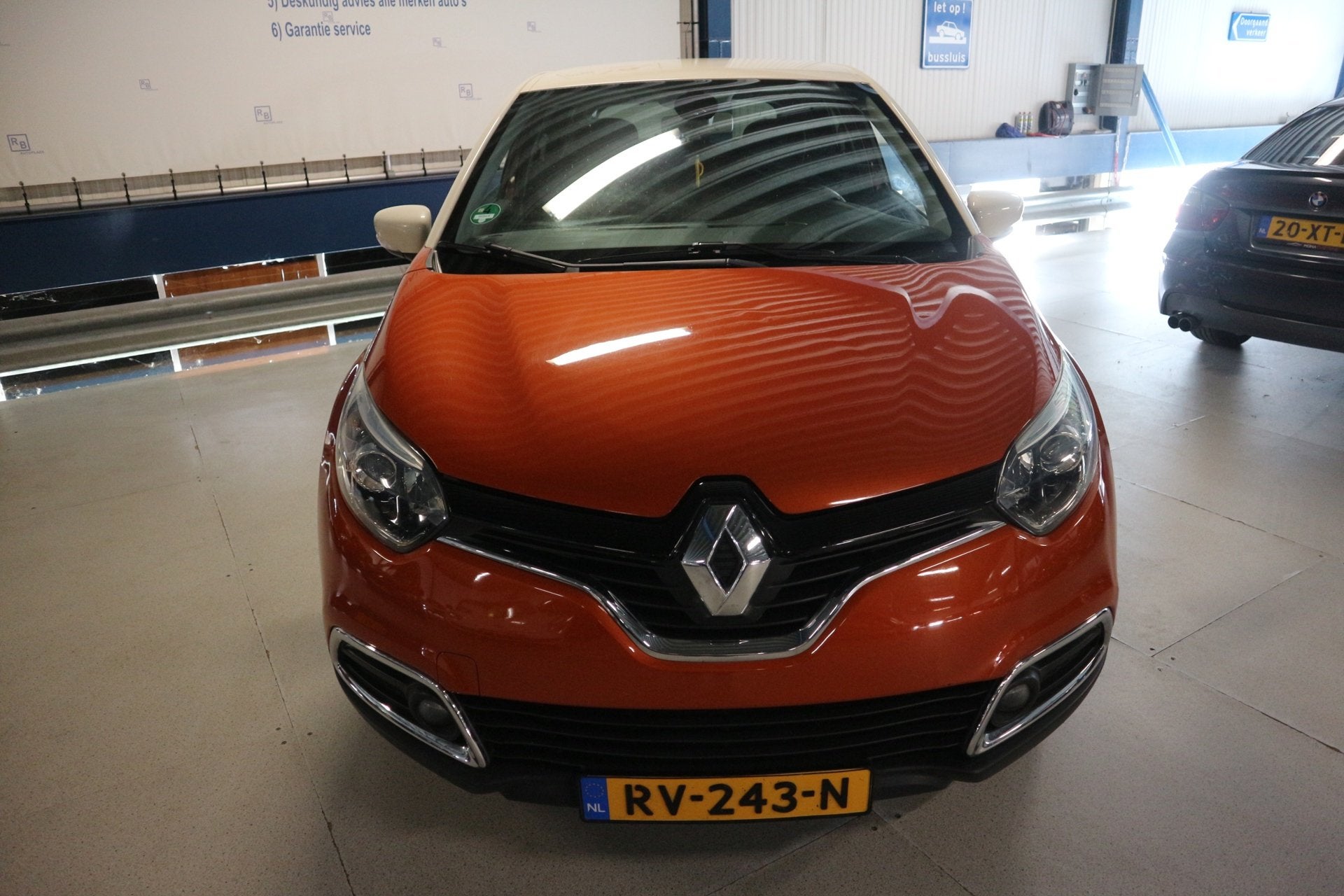 Renault Captur 1.2 TCe Dynamique / AUTOMAAT / LEES TEKST !, Euro 5, 4 cilinders, Bruin, 19 km/l
