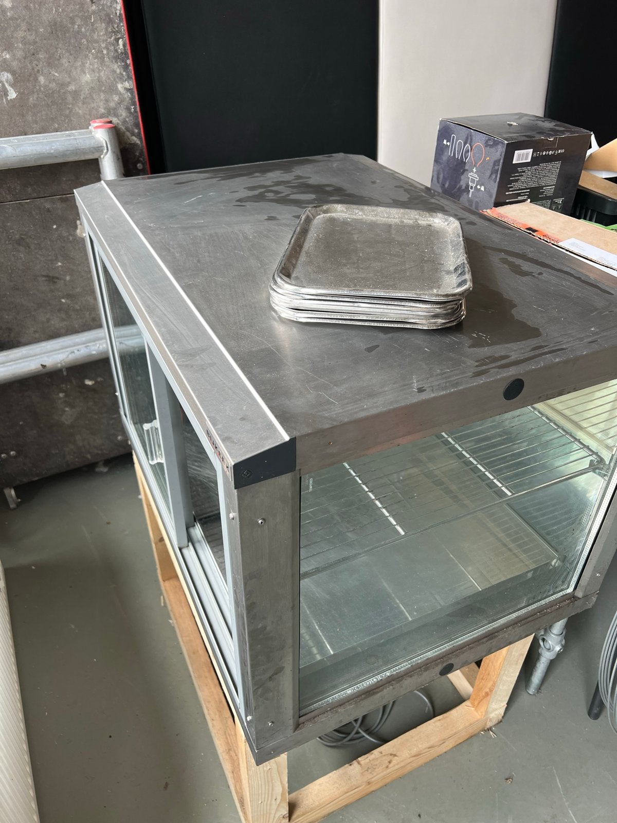 Opbouw koelkastje met schuifdeuren en RVS schaaltjes, Witgoed en Apparatuur, Ophalen, Minder dan 85 cm, 60 cm of meer, Minder dan 75 liter