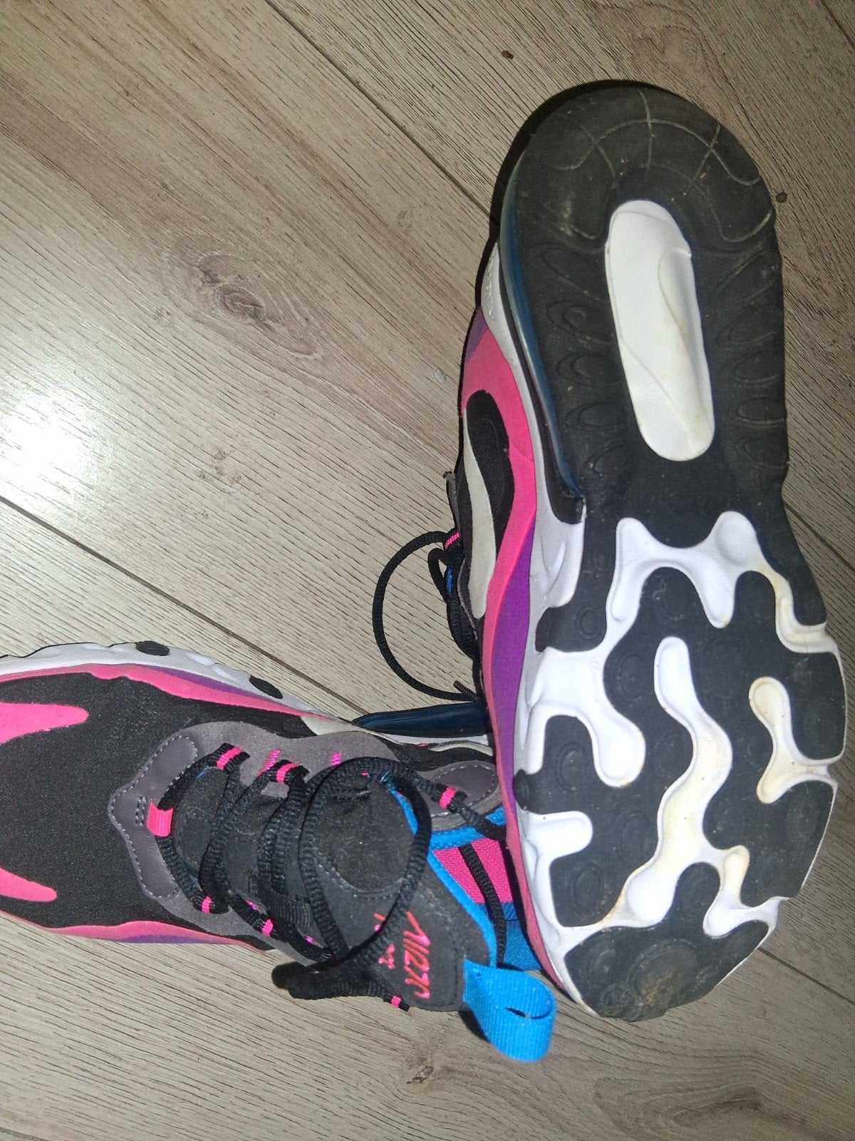 Nike Air max 270 react, Ophalen of Verzenden, Zo goed als nieuw, Hardloopschoenen, Nike