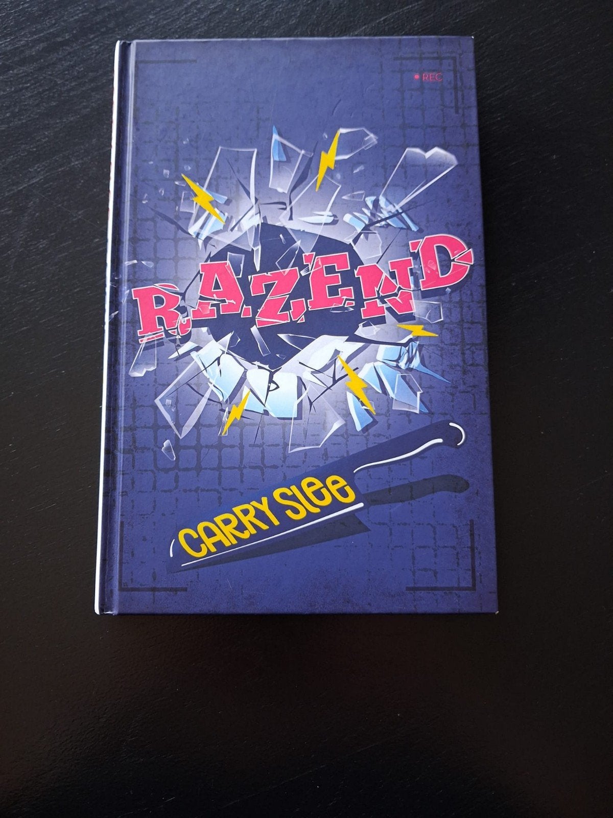 Razend - Carry Slee (Zo goed als nieuw), Ophalen of Verzenden, Zo goed als nieuw, Carry Slee, Fictie