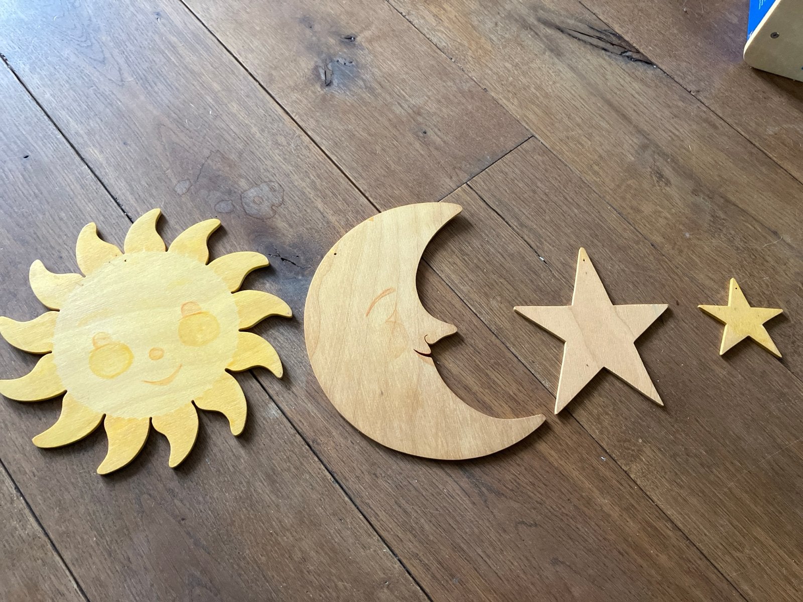 Houten zon, maan en sterren wanddecoratie/hangers, Ophalen, Gebruikt, Overige merken, Geel