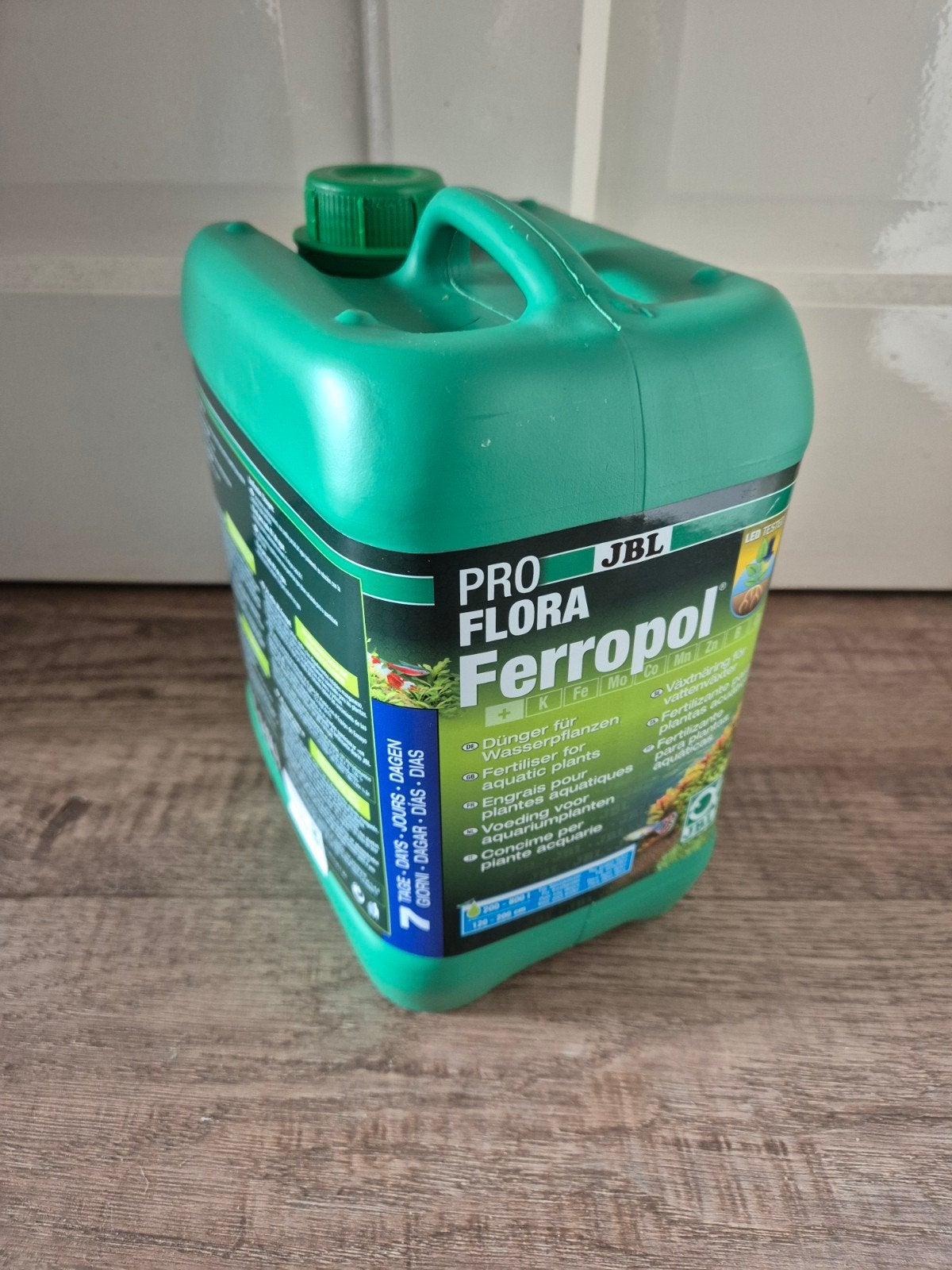 JBL Ferropol jerrycan zit nog wel ca 4 liter in, Ophalen