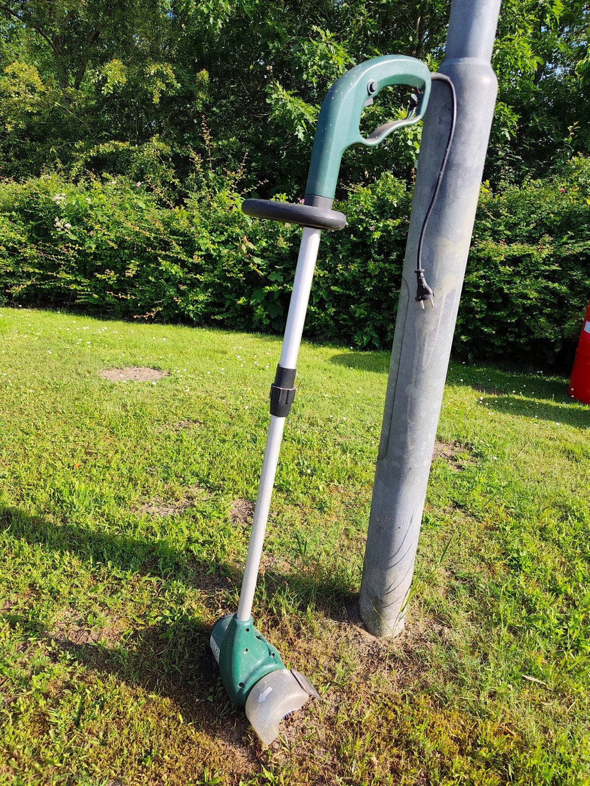 Eurom Onkruidborstel 400W - Elektrische Onkruidverwijderaar, Tuin en Terras, Grastrimmers, Ophalen