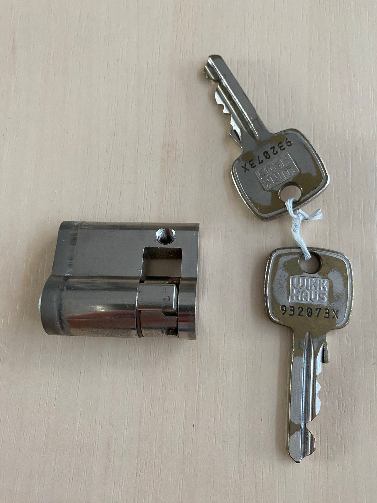 Winkhaus cilinderslot met 2 sleutels, Doe-het-zelf en Verbouw, Ophalen of Verzenden, Gebruikt, Chroom, Slot