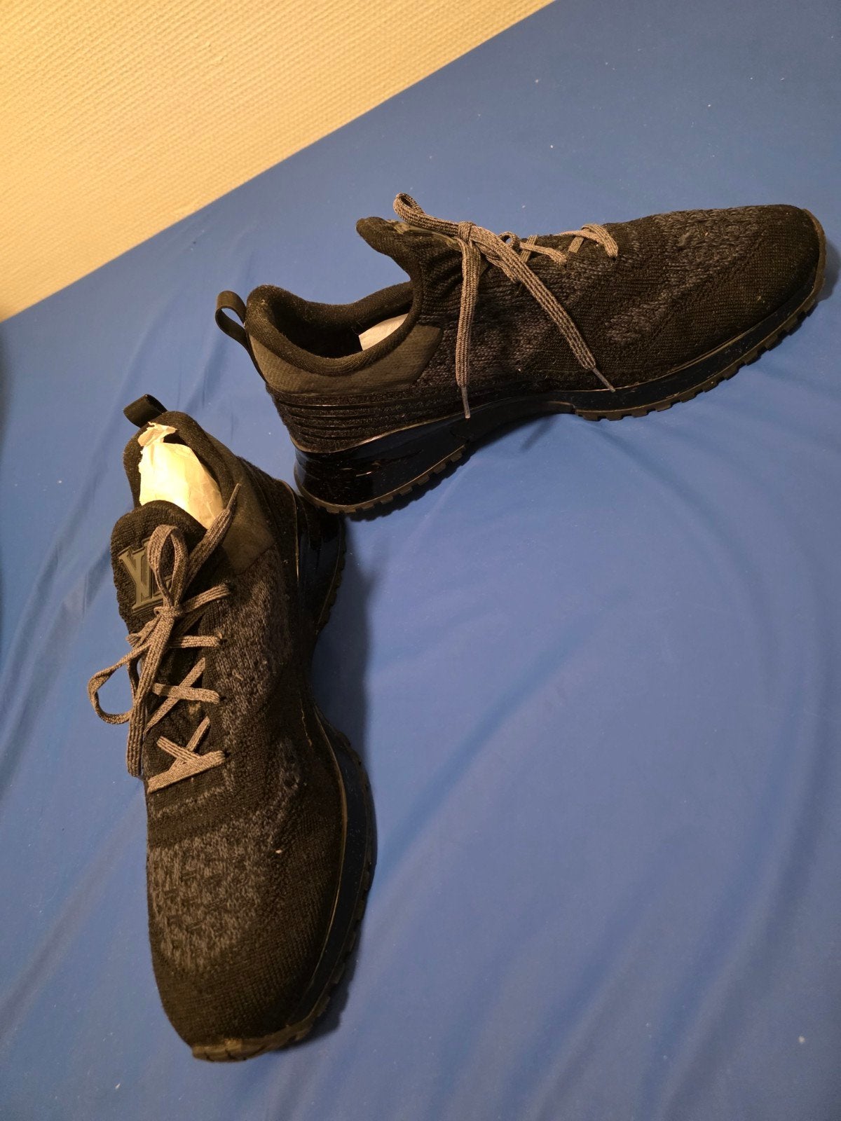 Diverse Designer Sneakers: Chanel, Louis Vuitton, Louboutin, Overige kleuren, Ophalen of Verzenden, Sneakers of Gympen, Gedragen