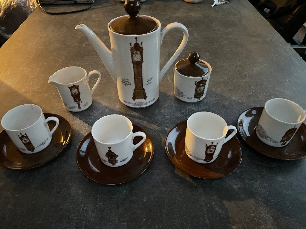 Vintage koffieservies met klokmotief - 11-delig, Ophalen of Verzenden, Gebruikt, Porselein, Compleet servies
