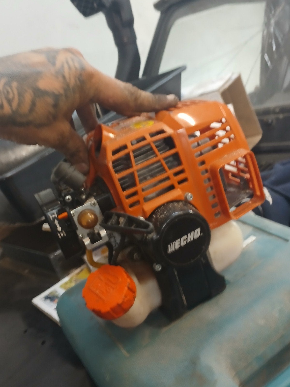 Echo trimmer blokje, Ophalen, Benzine