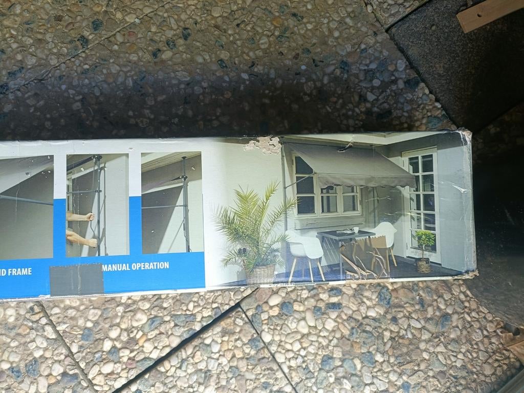 Zonnescherm ,klemluifel nooit gebruikt nog in doos, Ophalen, Nieuw, Overige typen