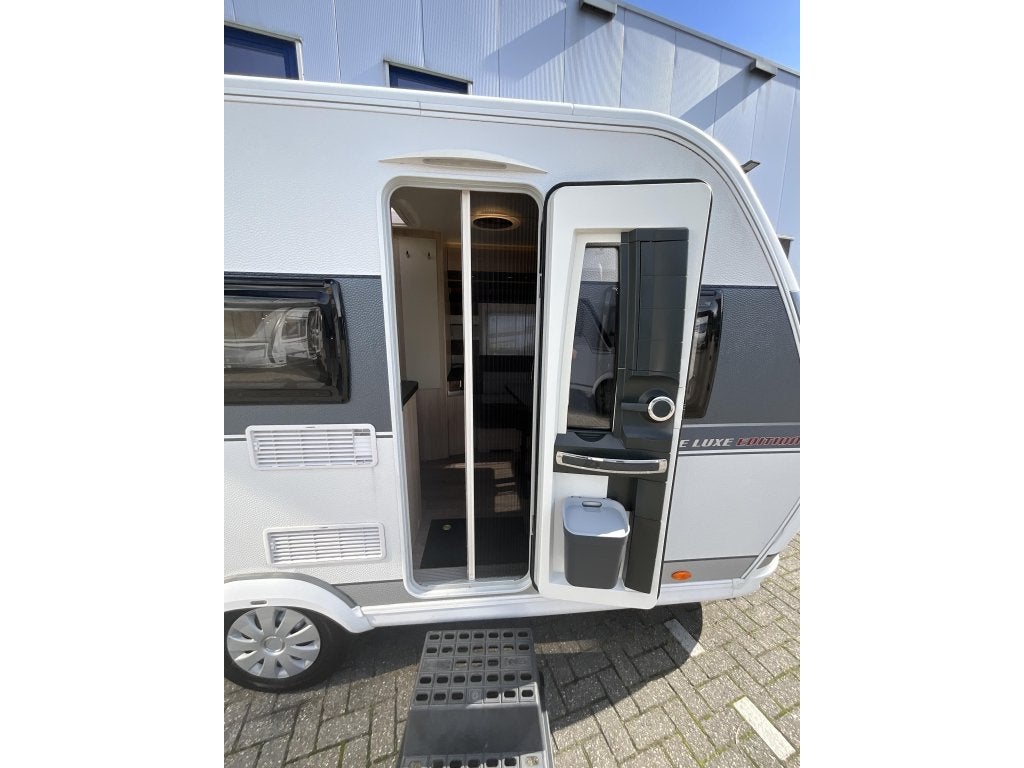 Hobby De Luxe Edition 460 LU ENKELE BEDDEN-MOVER, Caravans en Kamperen, Rondzit, Hobby, Bedrijf, Schokbreker