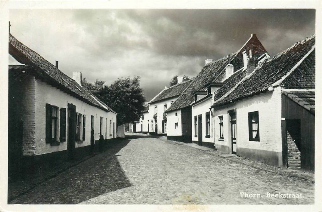 388-493-037 Thorn Beekstraat, Verzamelen, Ansichtkaarten | Nederland, Verzenden, Voor 1920, Limburg