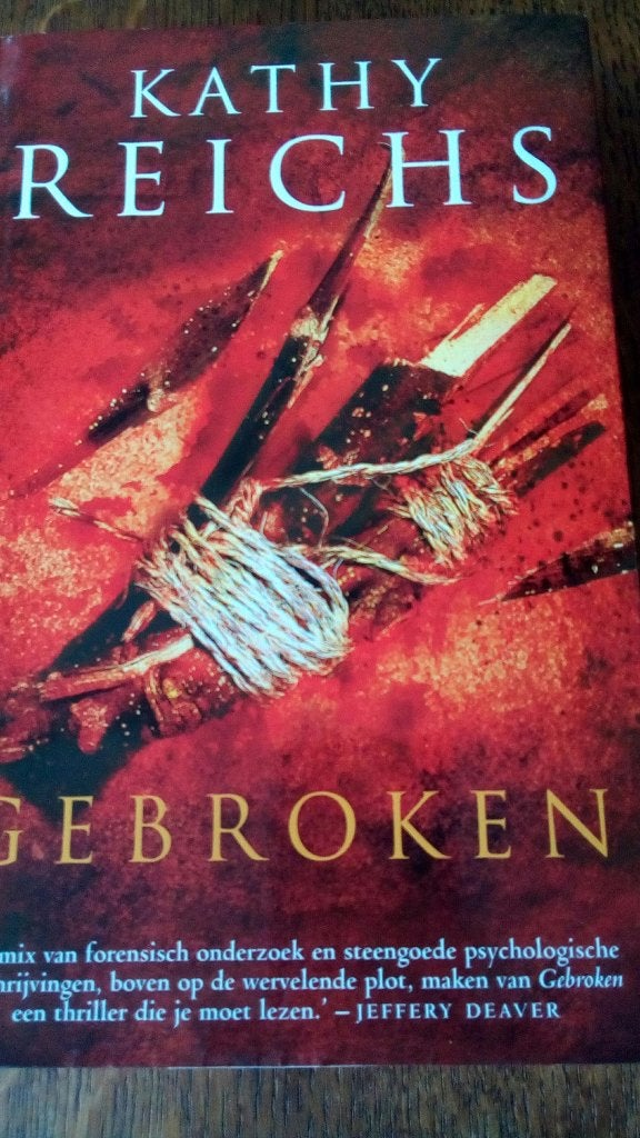 Kathy reichs tv serie(bones):gebroken hardcover, Ophalen of Verzenden, Gelezen, Kathy Reichs