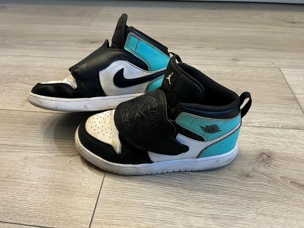 Nike air jordan kids jongen of meisje maat 35, Gebruikt, Jongen of Meisje, Schoenen, Ophalen of Verzenden
