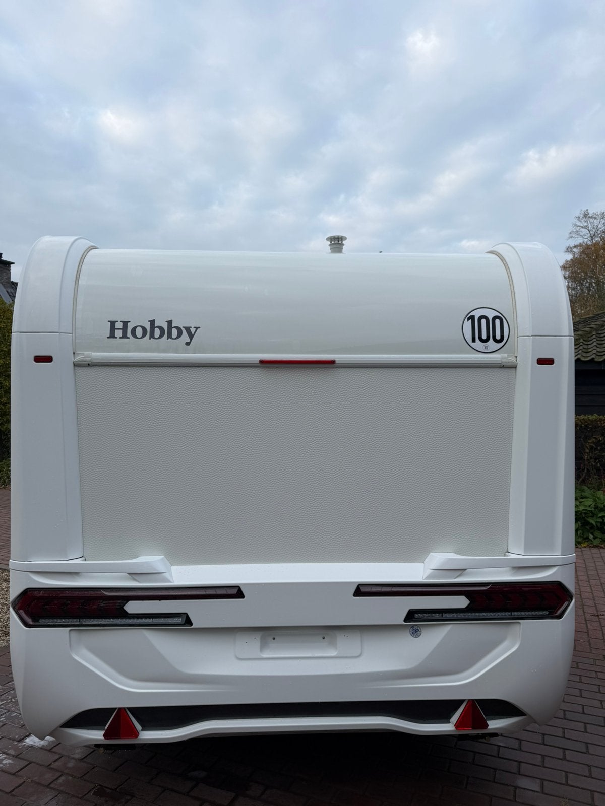 Hobby 495UL de Luxe. Enkele bedden, airco, mover VOL!, Rondzit, Hobby, Bedrijf, Serviceluik