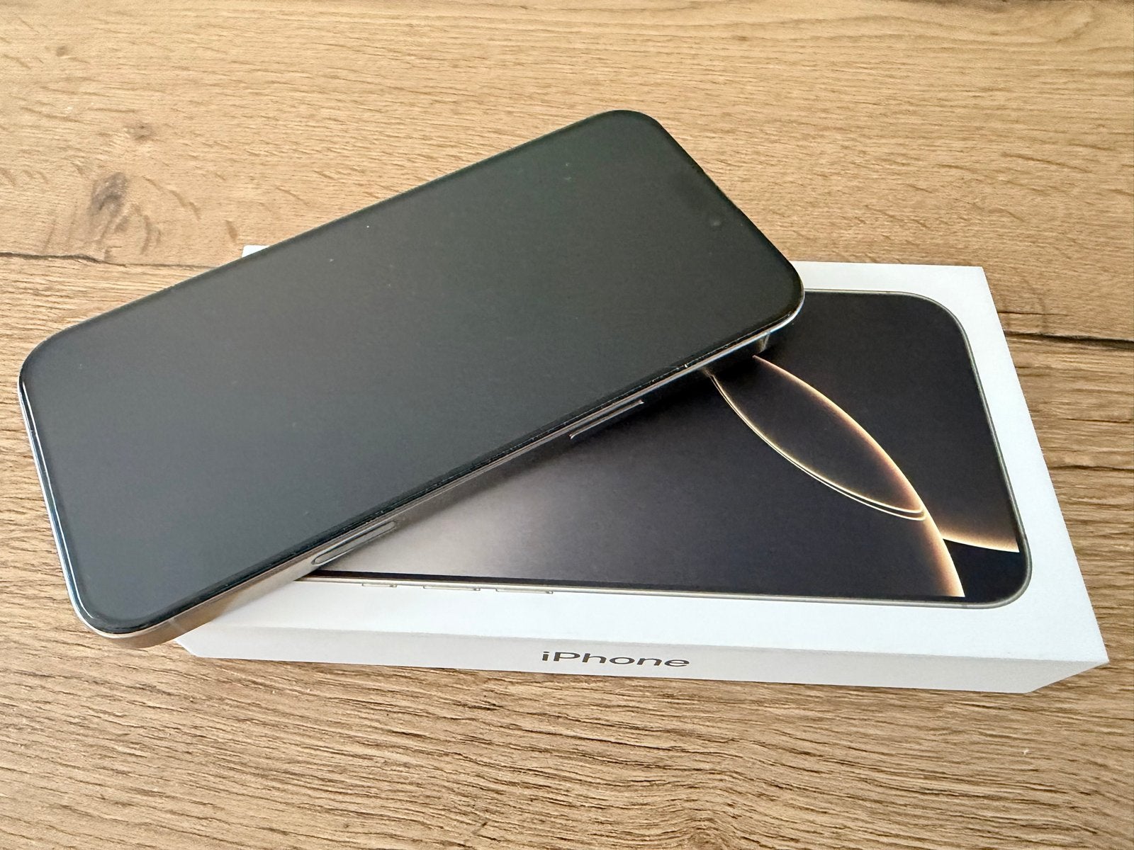 Apple iPhone 16 Pro Max 256GB Natuurlijk Titanium, 256 GB, IPhone 16 Pro Max, Ophalen of Verzenden, Zo goed als nieuw