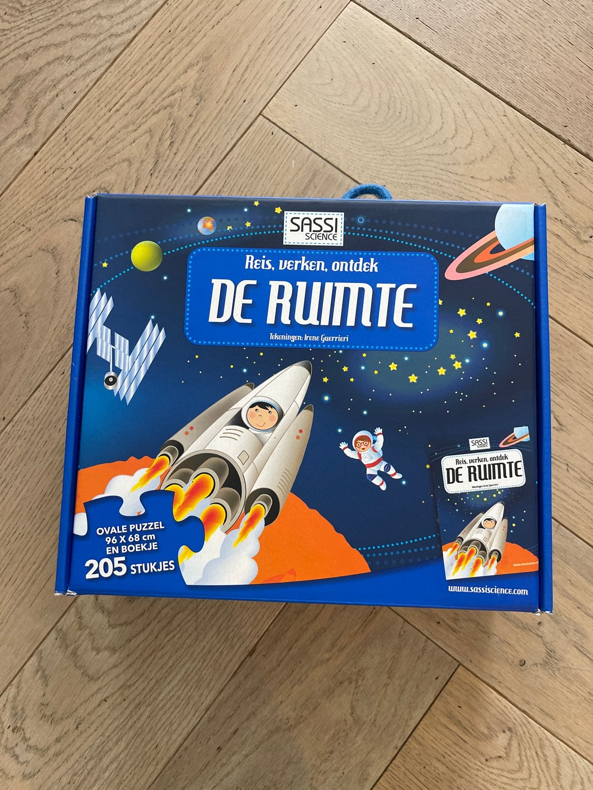 Sassi Science De Ruimte Ovaal Puzzel 205 Stukjes met Boekje, Ophalen, Meer dan 50 stukjes, Nieuw, 6 jaar of ouder