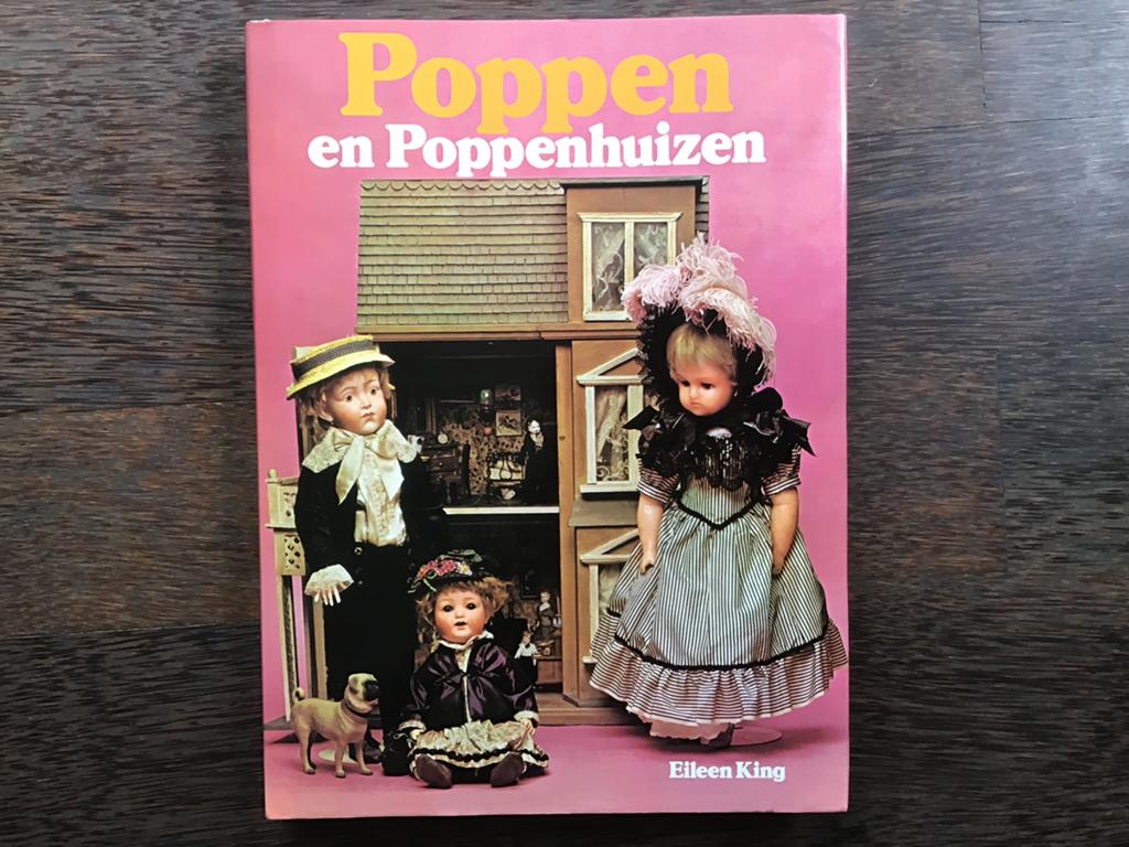 Gebonden boek - Poppen en poppenhuizen door Eileen King, Ophalen of Verzenden, Zo goed als nieuw