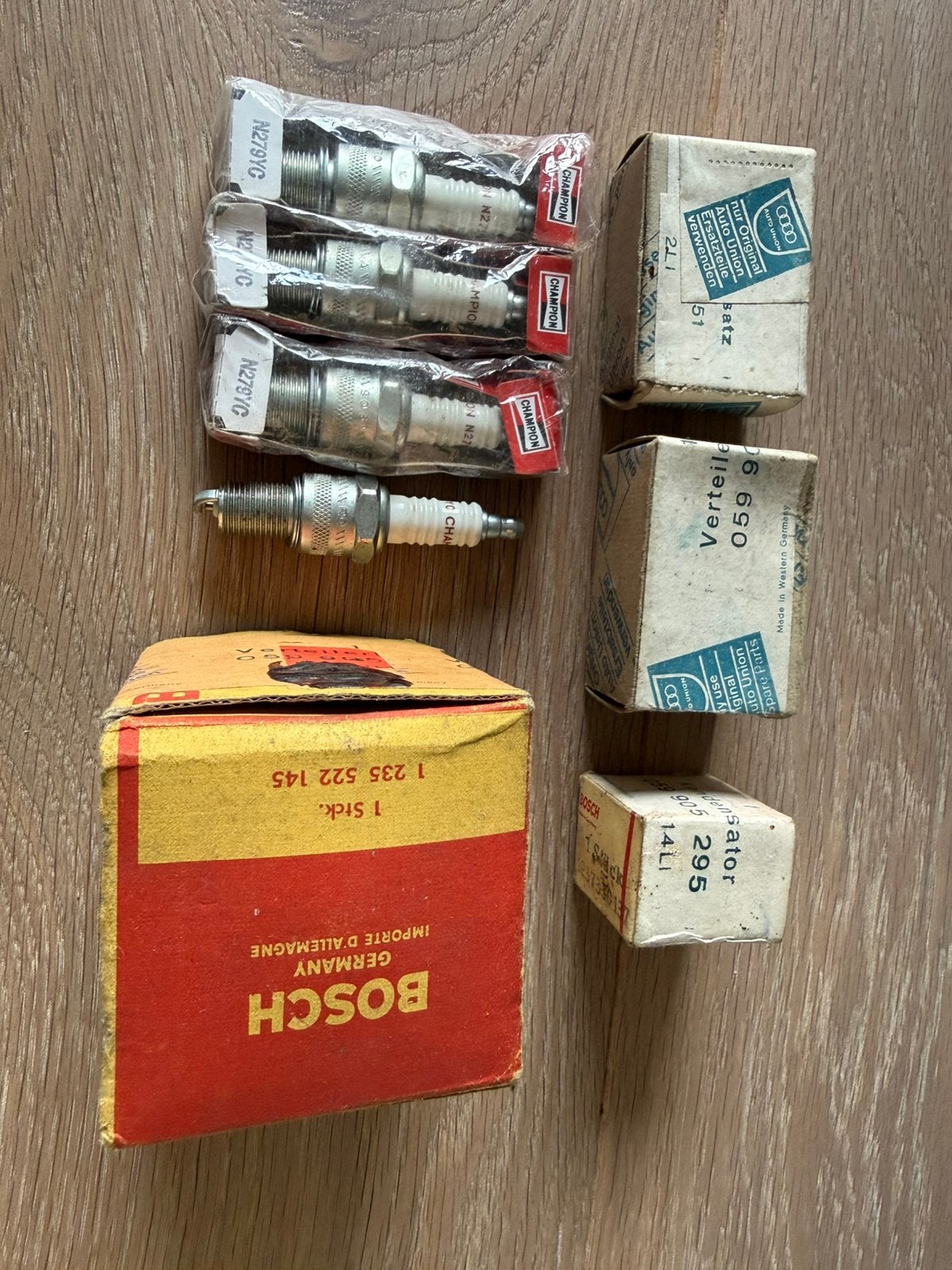 Oude Volkswagen Audi onderdelen condensator,verdeelkap, Ophalen of Verzenden, Nieuw, Volkswagen