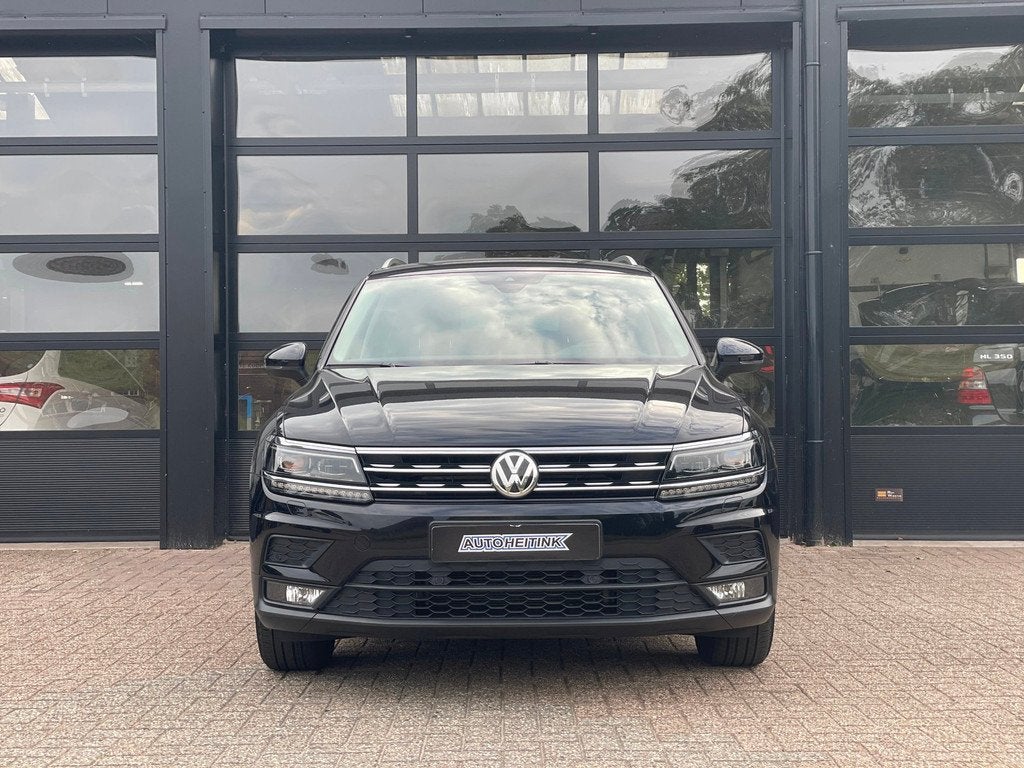 Volkswagen Tiguan 1.5 TSI Comfortline Business, Auto's, Stof, 4 cilinders, Zwart, Origineel Nederlands