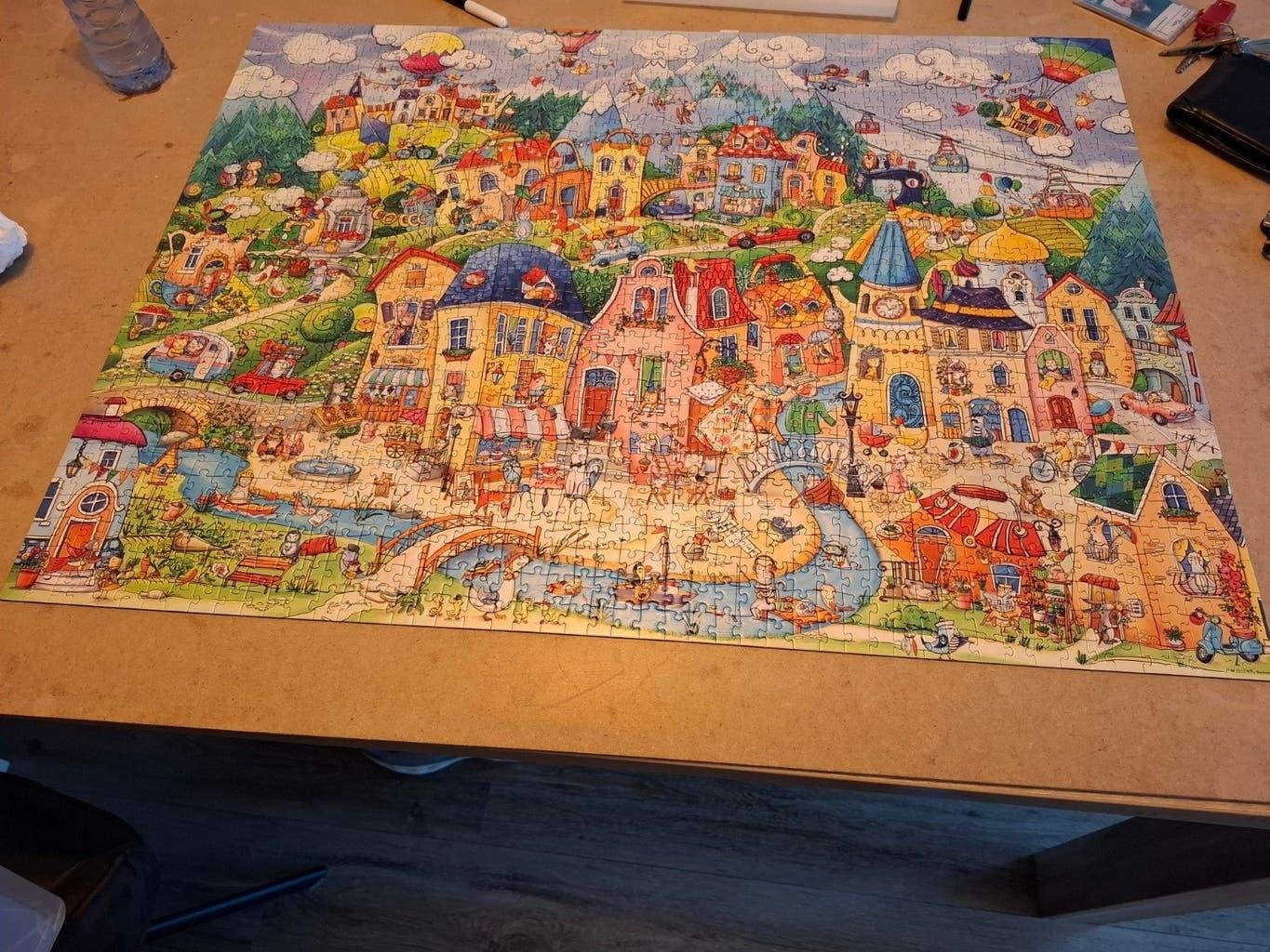 Heye Happytown, Ophalen of Verzenden, 500 t/m 1500 stukjes, Gebruikt, Legpuzzel