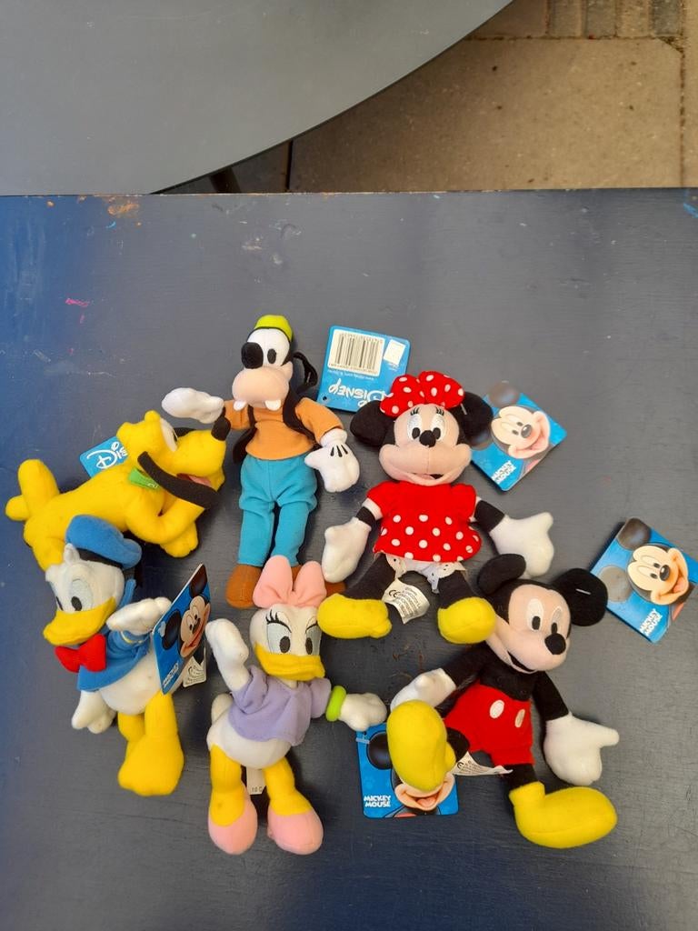 Disney figuren 6 stuks met de kaartjes er nog aan., Verzamelen, Disney, Ophalen of Verzenden, Mickey Mouse, Zo goed als nieuw