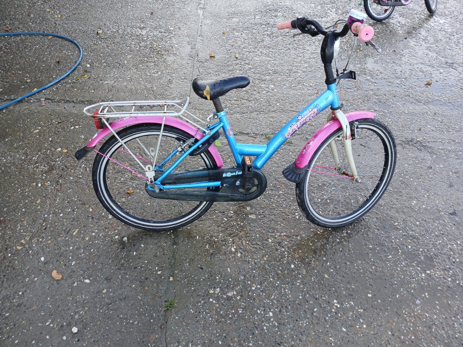 Koala kinderfiets 22 inch - Blauw/Roze, Gebruikt, Ophalen, Koala, Terugtraprem