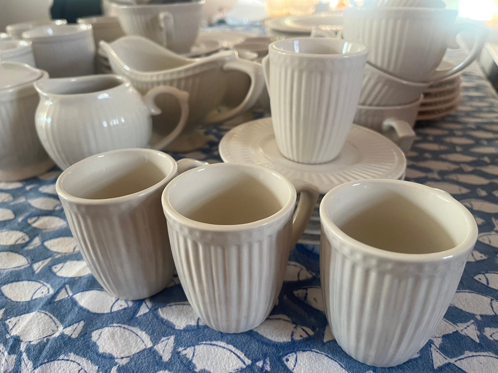 Klassiek servies voor 4 personen, Huis en Inrichting, Keuken | Servies, Ophalen, Gebruikt, Overige stijlen, Aardewerk