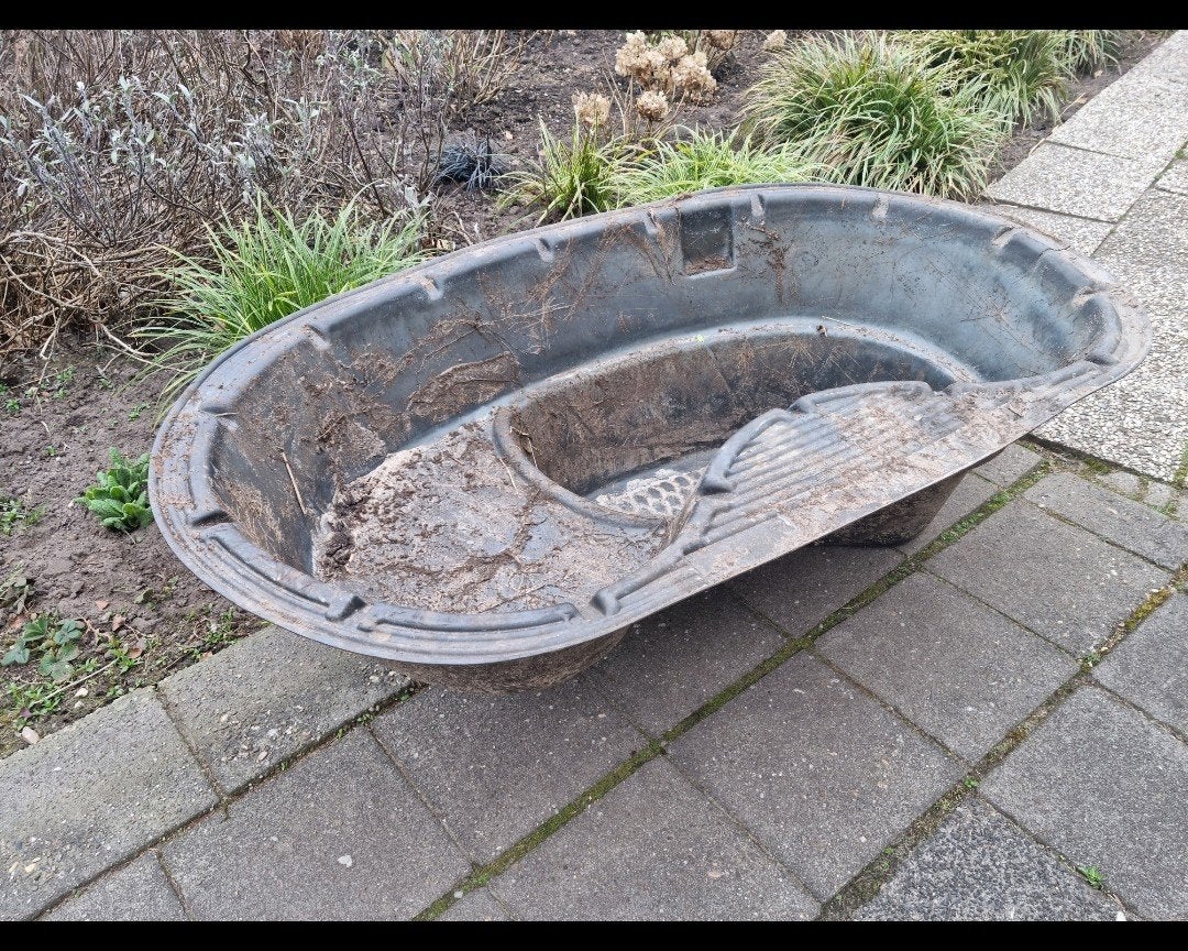 Keurige sierlijke voorgevormde vijver met een fraai formaat, Ophalen, Gebruikt