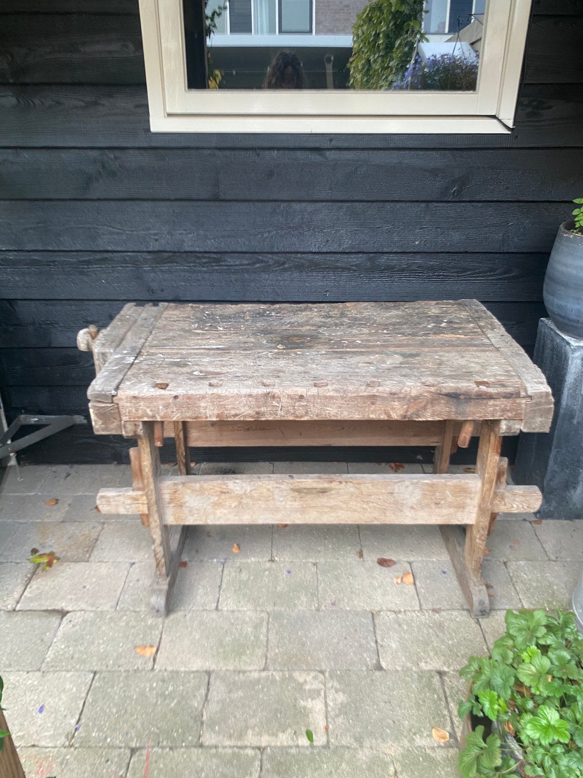 Foto 11 van Antieke timmermans werkbank met bankschroef