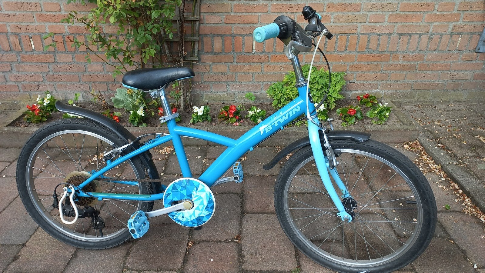 super nette B Twin 20 inch jongensfiets met versnellingen, Ophalen, Zo goed als nieuw, Staal