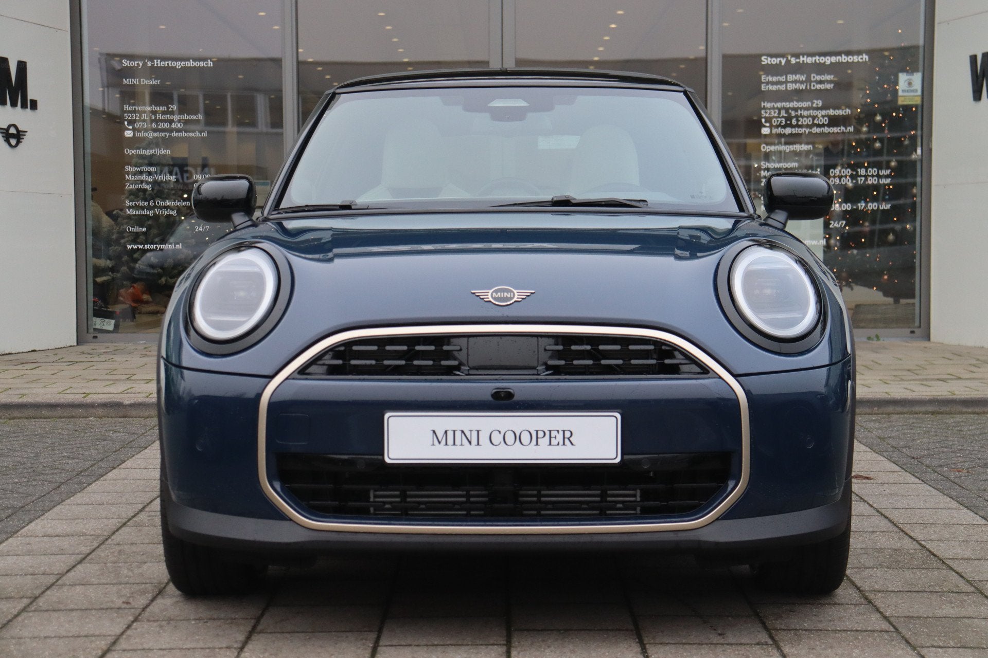 MINI 3-deurs Hatchback Cooper C Automaat / Favoured Trim / P, 156 pk, Blauw, Leder, Bedrijf