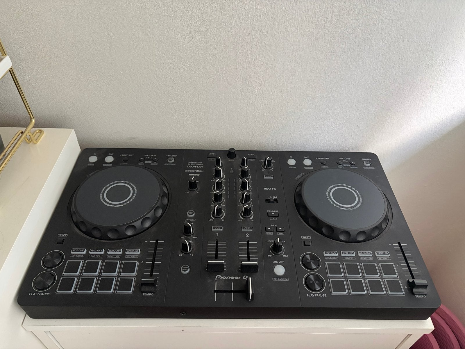 Foto 2 van Pioneer DDJ-FLX4 DJ-controller - Zo goed als nieuw