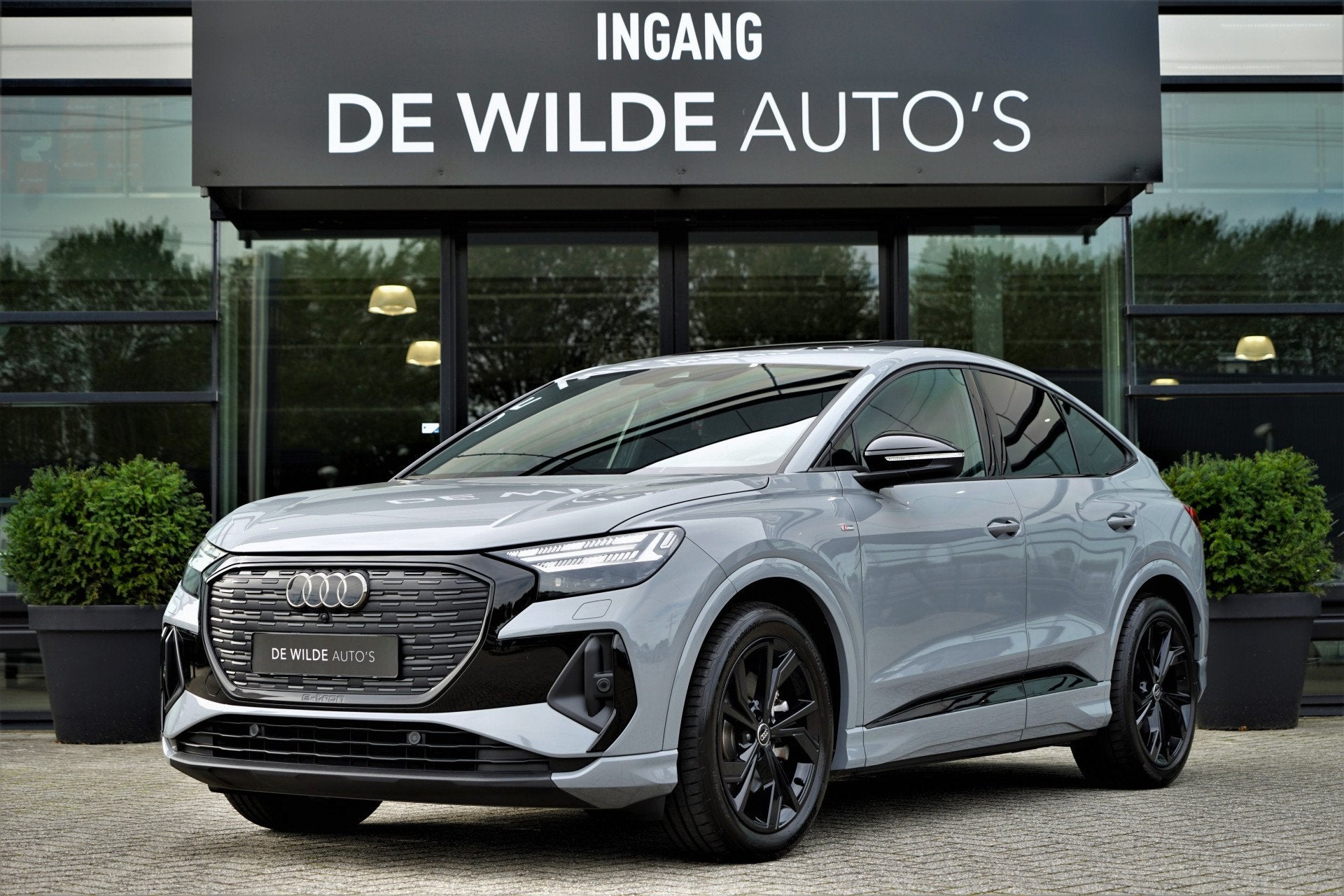 Audi Q4 Sportback e-tron 40 S-line 204pk Pano Sonos Camera K, Auto's, Automaat, Dealer onderhouden, Achterwielaandrijving, Gebruikt