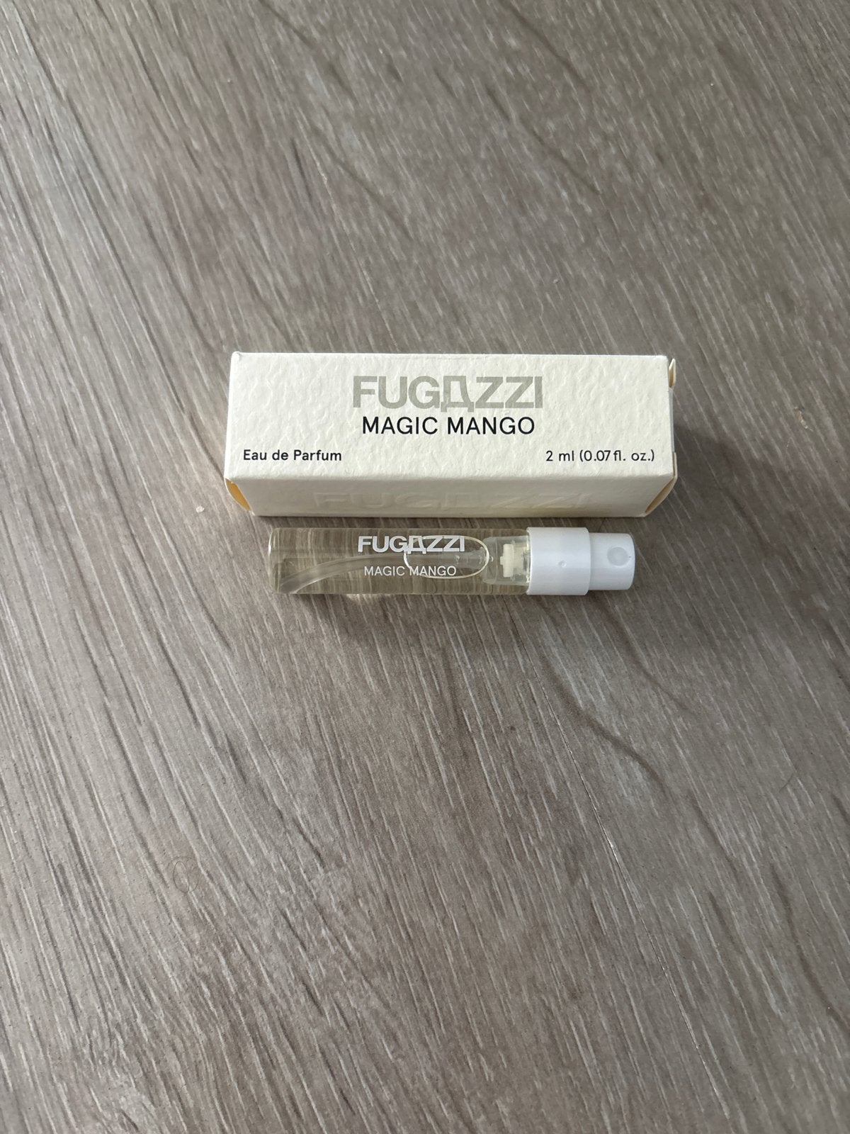 Fugazzi Magic Mango Eau de Parfum - 2 ml sample, Sieraden, Tassen en Uiterlijk, Ophalen of Verzenden, Zo goed als nieuw