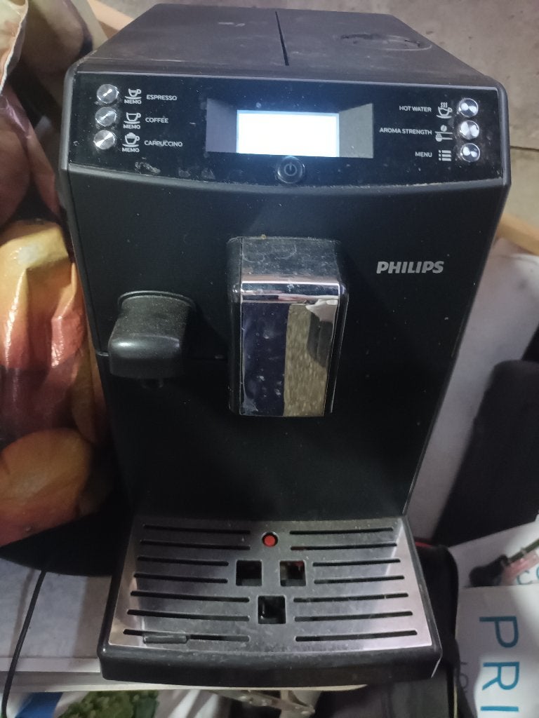 Saeco volautomatische espressomachine ( Defect ), Koffiemachine, Ophalen of Verzenden, Niet werkend, 2 tot 4 kopjes