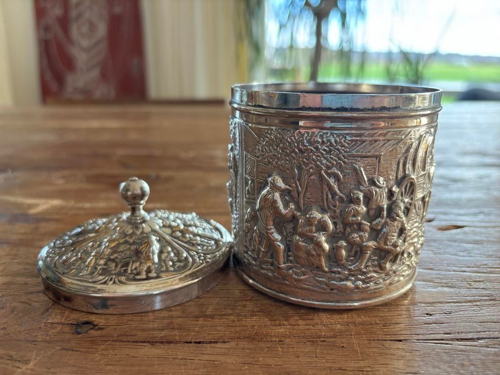 Verzilverde Douwe Egberts theebus Herman Hooijkaas, Antiek en Kunst, Antiek | Goud en Zilver, Ophalen of Verzenden, Zilver