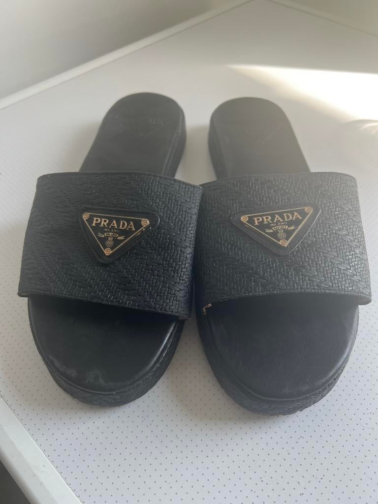 Prada slippers - Zwart, comfortabel en stijlvol, Ophalen of Verzenden, Zwart