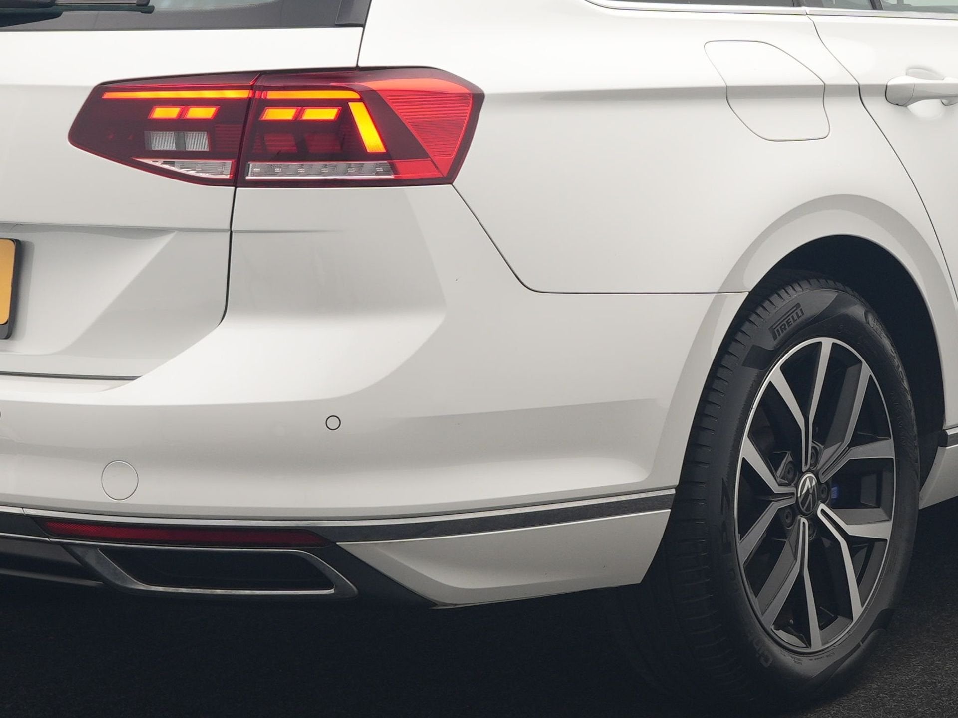 Foto 8 van Volkswagen Passat Variant 1.4 TSI GTE Business PHEV 218pk De