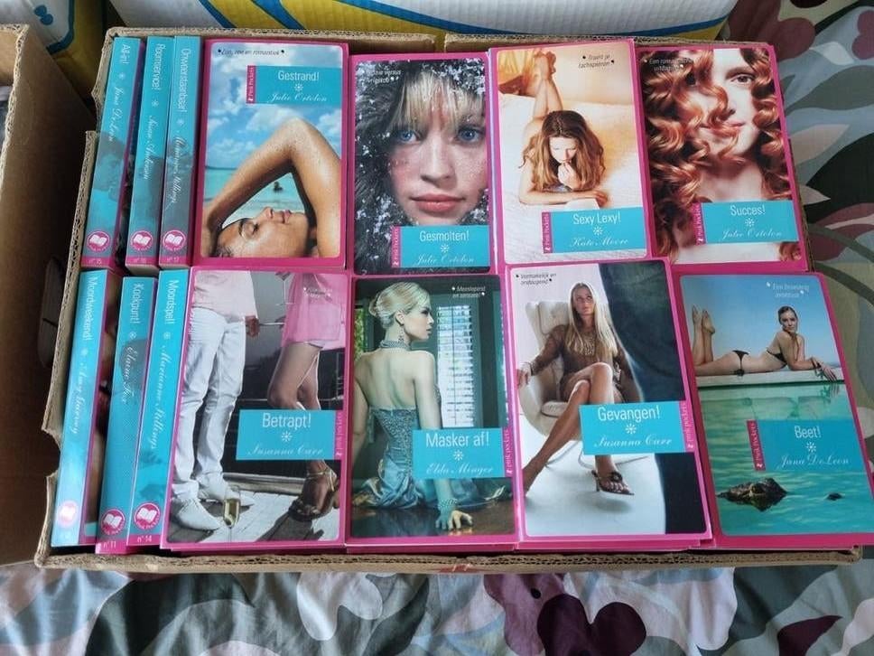 Complete serie Pink Pockets - 98 stuks, Boeken, Romans, Ophalen