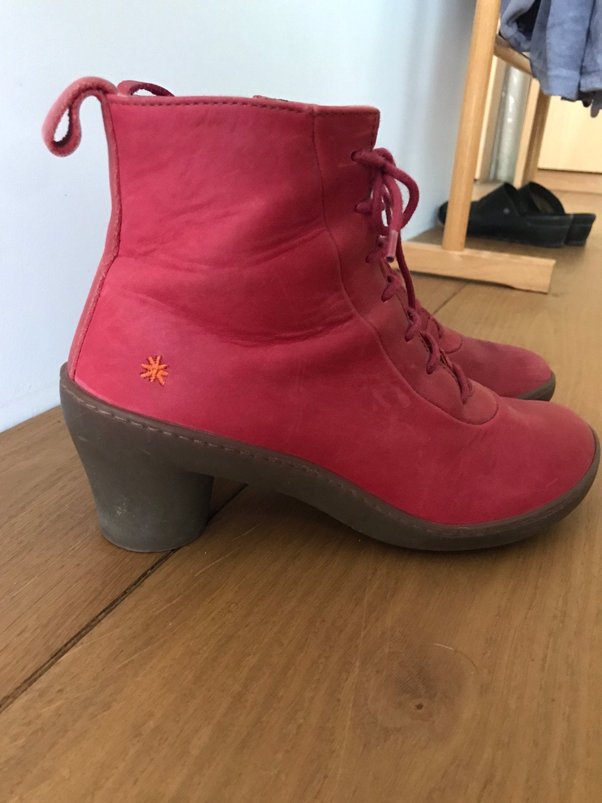 Enkellaarsjes, rood maat 37, Ophalen, Zo goed als nieuw, Rood